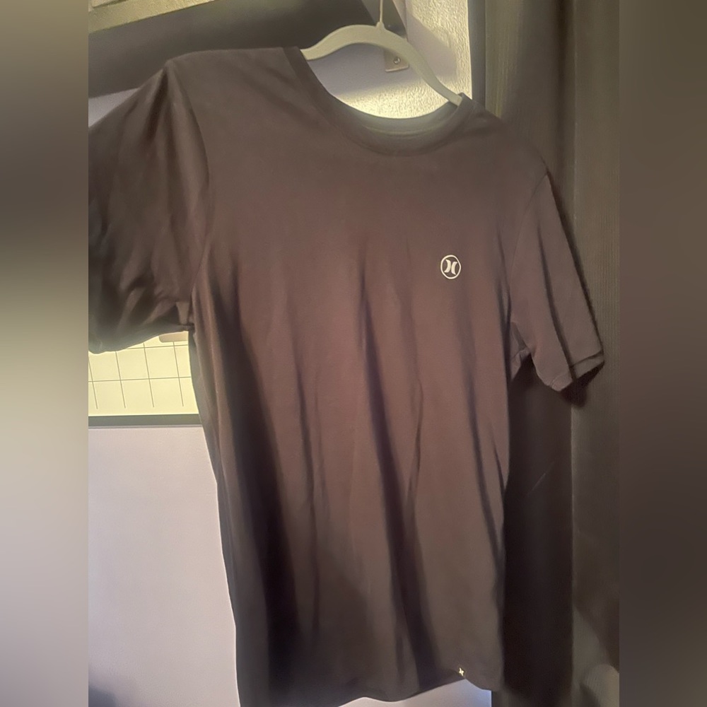 Men’s size medium t-shirt.